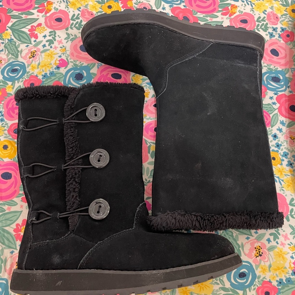 Sketchers boots size 8